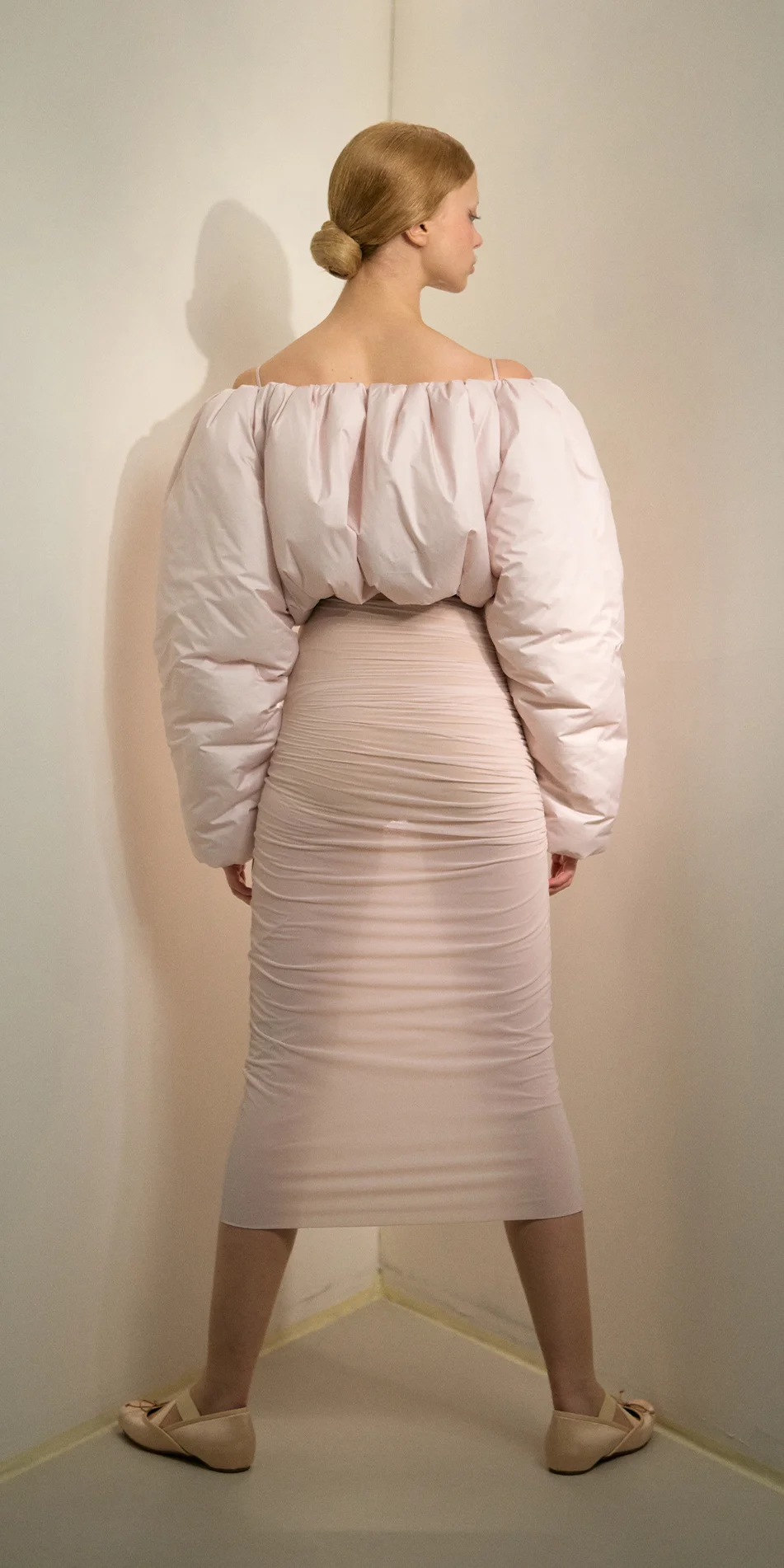 Cropped boatneck puffer jacket in soft pink back wide legs